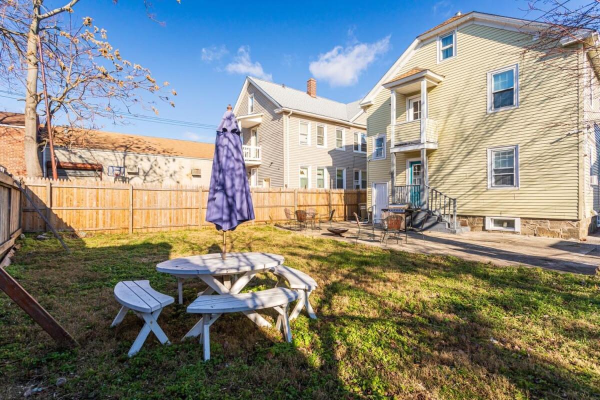 דירות ברידג'פורט The Blue Sapphire 2Br 2 King Beds & Ample Backyard מראה חיצוני תמונה